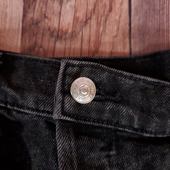 NWT Free People Womens Size 25 Asymmetrical Waist Black Denim Distressed Shorts - Picture 6 of 16